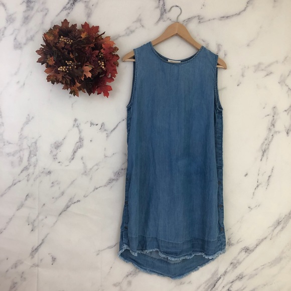 beachlunchlounge Dresses & Skirts - Beach Lunch Lounge Chambray Denim Dress.